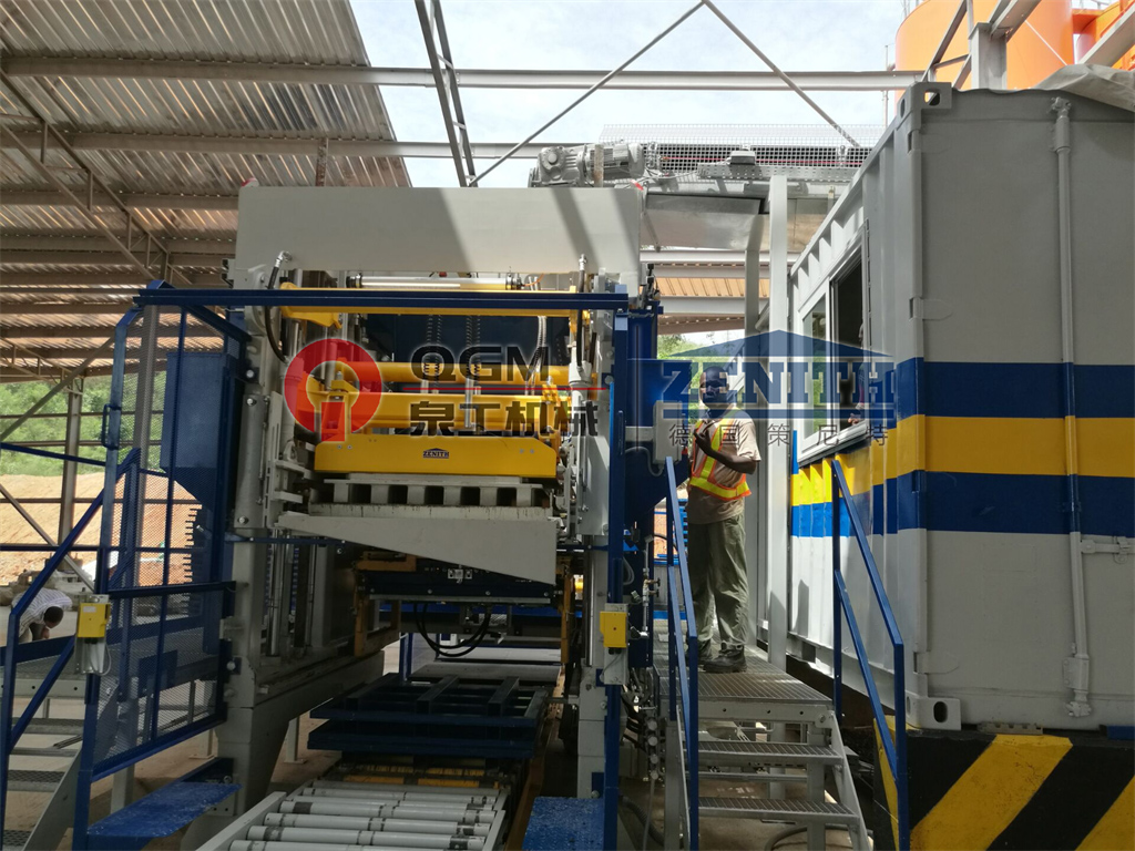 Germany Zenith 844SC Paver Block Machine in Ghana