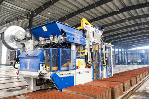 Yuzhou, China - Zenith 940 Paver Block Machine